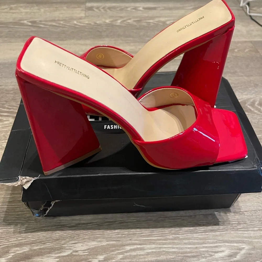 Chunky heels red size 8 NWT - Picture 3 of 8